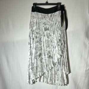White House black market pleated asymmetrical hem French print skirt, size 4